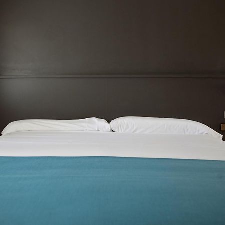 Don Carlos Huarte Chambre photo