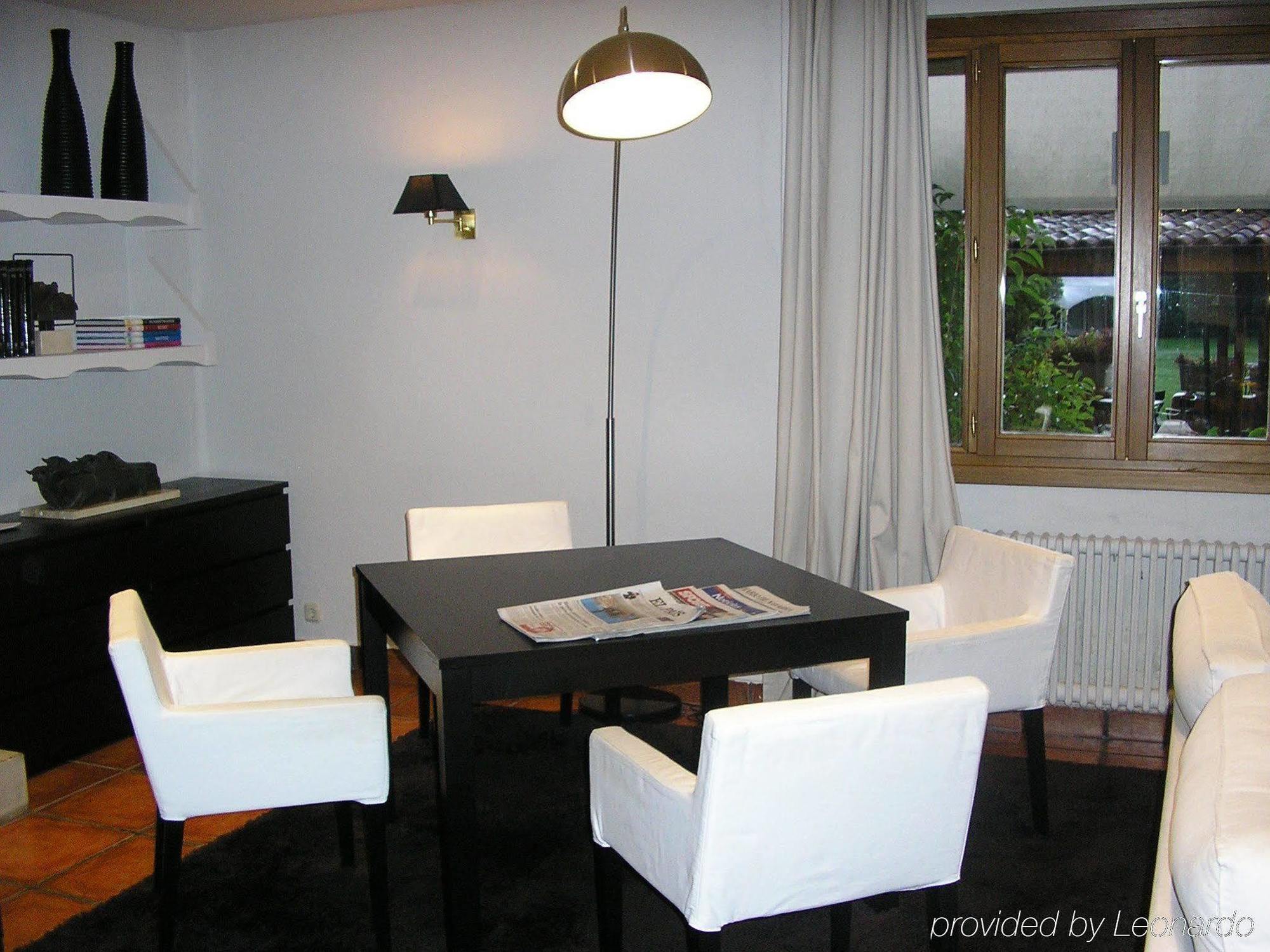 Don Carlos Huarte Chambre photo